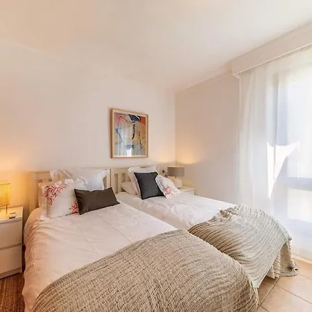 Seaview Centaurus Apartment